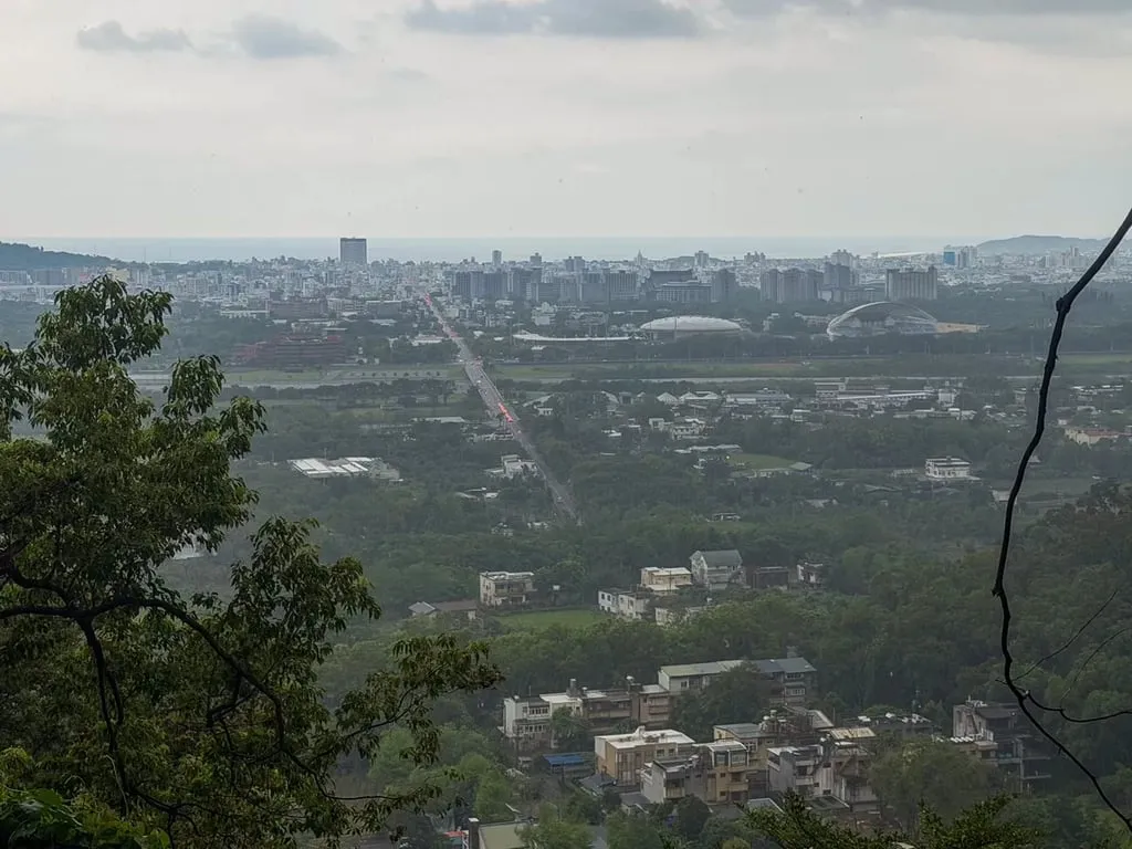 Hualien City panorama from Sakul observation deck Zhongshan Road to coast view — Taiwan Insider